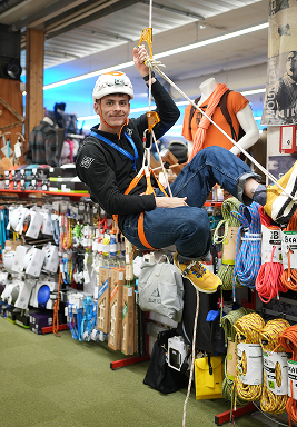 Lucas dans le rayon escalade Mountain Expert